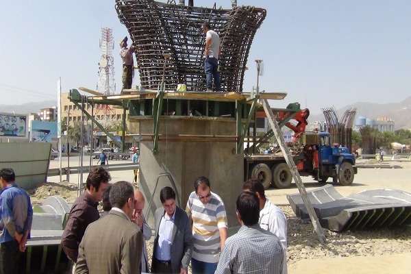 کلافگی مردم از طولانی شدن اجرای پروژه تقاطع غیر هم‌سطح شهید همدانی