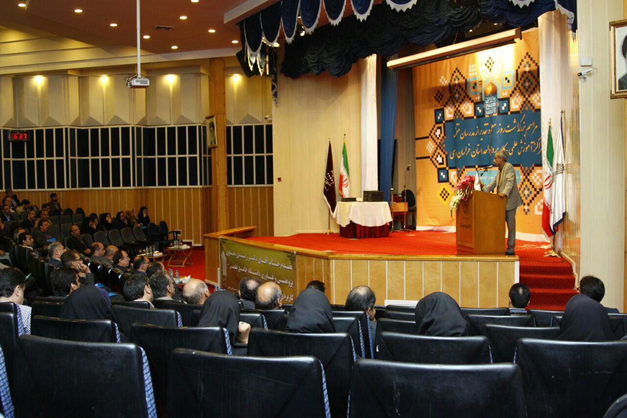 اهدای کارت&zwnj;های صرفا 100 هزار تومانی در هتل 5 ستاره مشهد