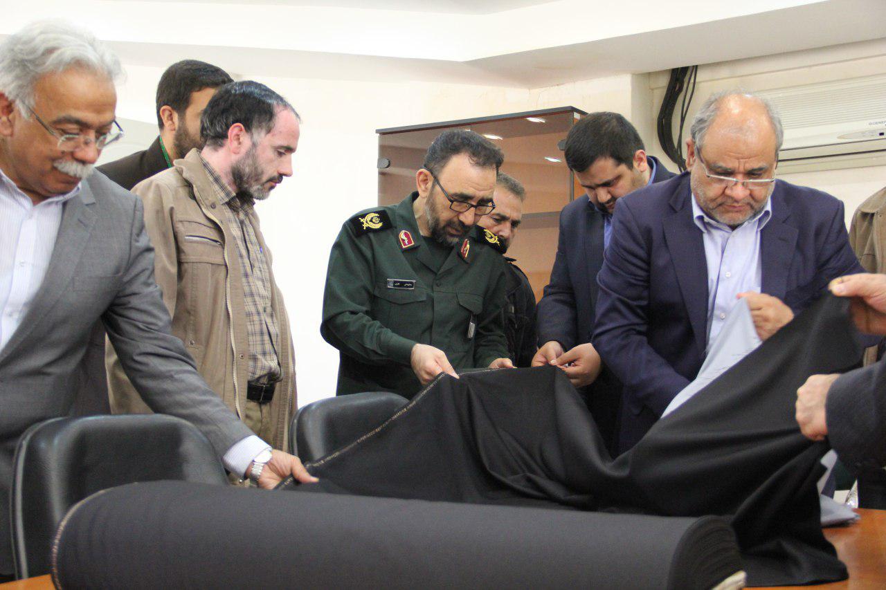 ضرورت اجرای سیاست&zwnj;های اقتصاد مقاومتی براساس مدیریت انقلابی و پرهیز از خوداستعماری/ نمایشگاه&zwnj;های تولیدات ملی را نزدیک منازل مردم برپا کنیم