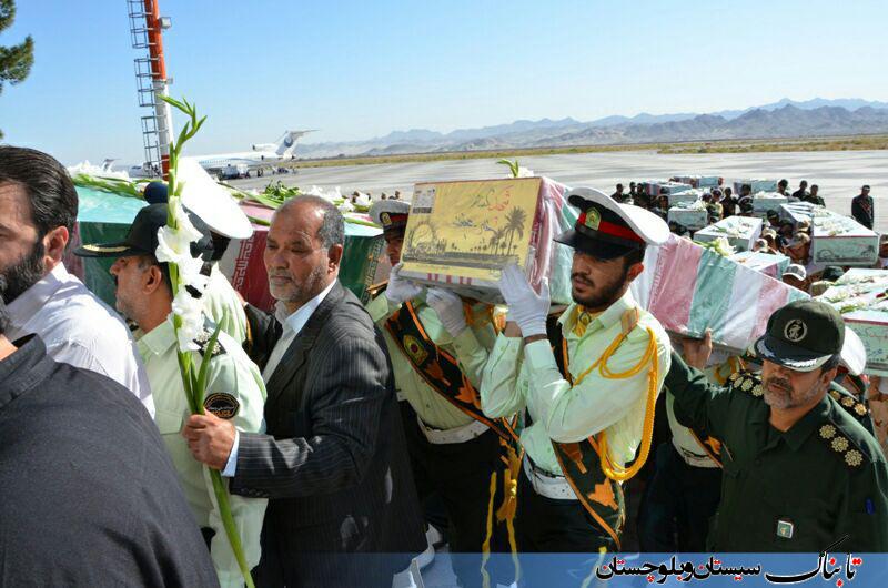 شمیم بهشت در سیستان و بلوچستان/ گزارش تصویری استقبال از 15 شهید گمنام در سیستان  وبلوچستان/ مقرر است مدفن شهدا، نقاط مختلف استان را تبرک نماید