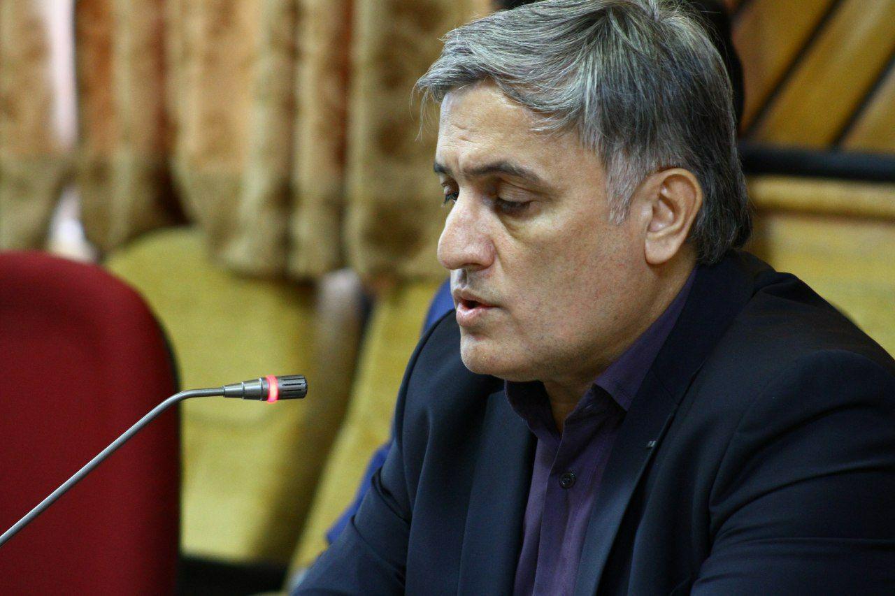 ادامه حواشی ها در شهرداری انزلی! / شکایت حقوقی محیط زیست از شهردار انزلی!؛ پورقربان: در دادگاه عکس های سه سال پیش را نشان می دهند! / شهردار انزلی درباره خبر جذب بستگان شورا چیزی نگفت!