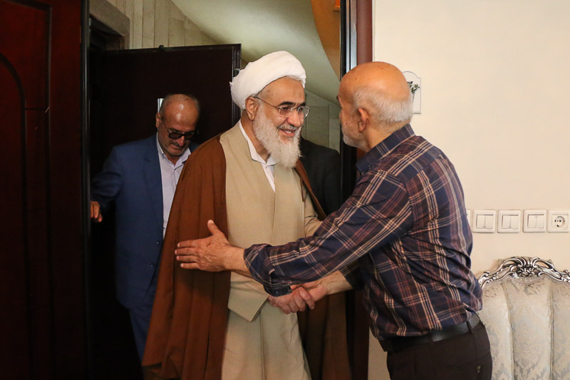 دیدار و قدردانی آیت الله عابدینی از جانبازان دیدار و قدردانی آیت الله عابدینی از جانبازان