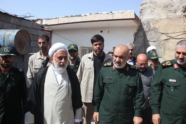 سفر فرمانده کل سپاه به مسجدسلیمان سفر فرمانده کل سپاه به مسجدسلیمان