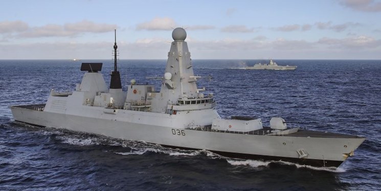 انگلیس سومین کشتی جنگی را به آبهای جنوب ایران اعزام میکند انگلیس سومین کشتی جنگی را به آبهای جنوب ایران اعزام میکند