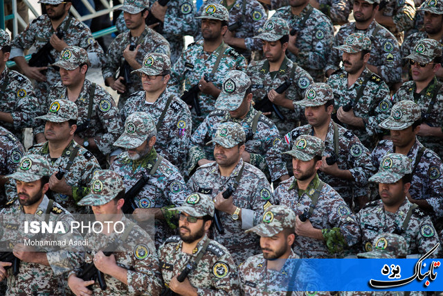 مراسم رژه نیروهای مسلح آغاز شد