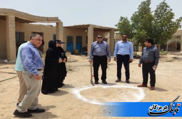 کلنگ زنی نخستین مرکز فرهنگی در جزیره هنگام