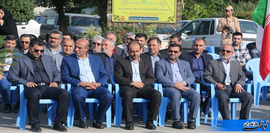 نگذاریم ایثار، مقاومت و ایستادگی ملت ما فراموش شود