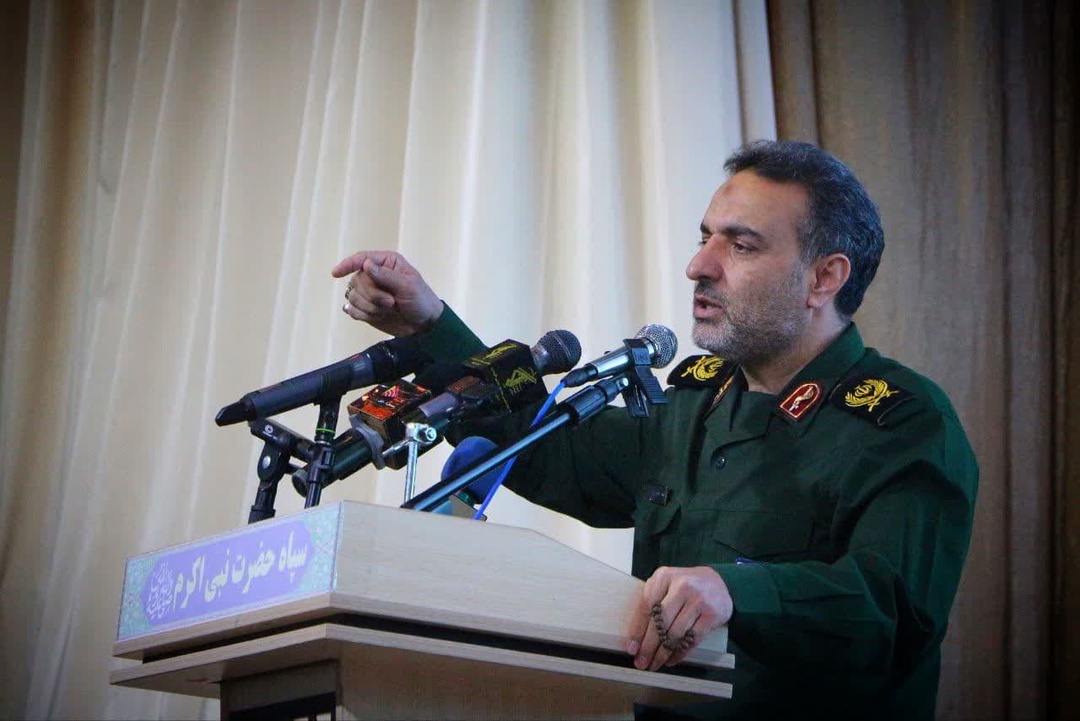 شهید سلیمانی فهم کامل سیاسی داشت ولی سیاستزده عمل نمیکرد/حاج قاسم یک ژنرال تمام عیار نظامی بود شهید سلیمانی فهم کامل سیاسی داشت ولی سیاستزده عمل نمیکرد/حاج قاسم یک ژنرال تمام عیار نظامی بود