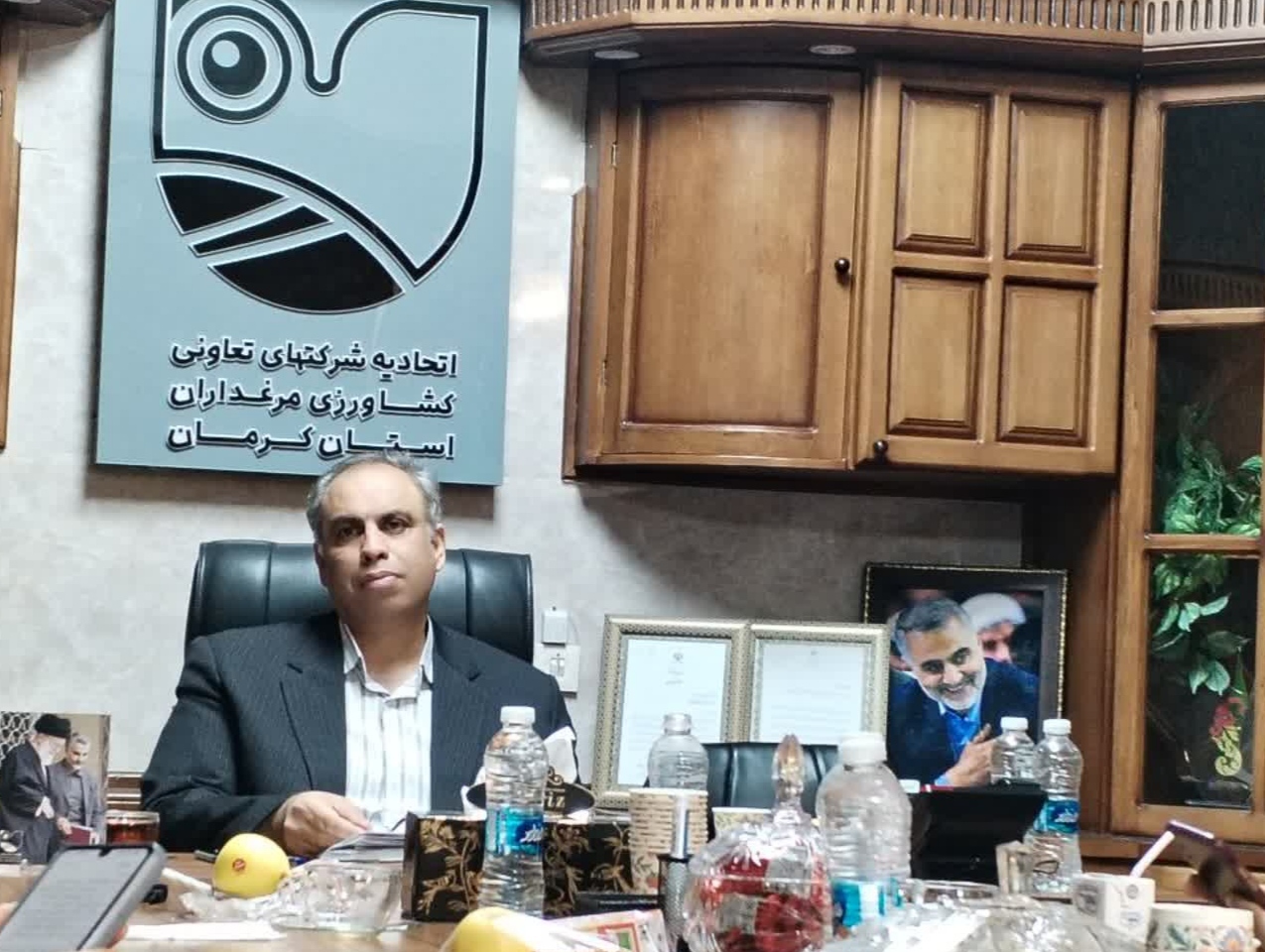 استان کرمان باجوجه ریزی بیش از۴ میلیون قطعه به خودکفایی میرسد/۷۵درصد مرغ مصرفی در داخل استان تامین است استان کرمان باجوجه ریزی بیش از۴ میلیون قطعه به خودکفایی میرسد/۷۵درصد مرغ مصرفی در داخل استان تامین است