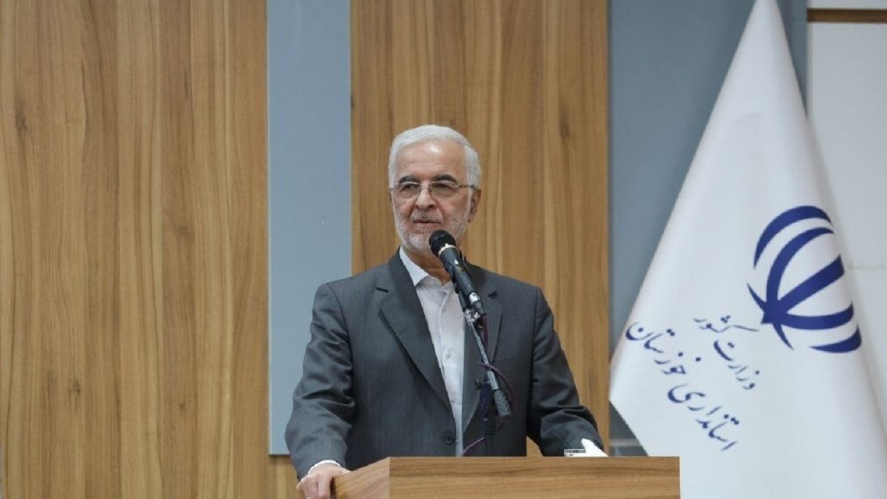 خوزستان دین بزرگی به گردن همه ما دارد/روا نیست استانی با ذخایر عظیم نفت و گاز دارای نرخ بیکاری بالا باشد