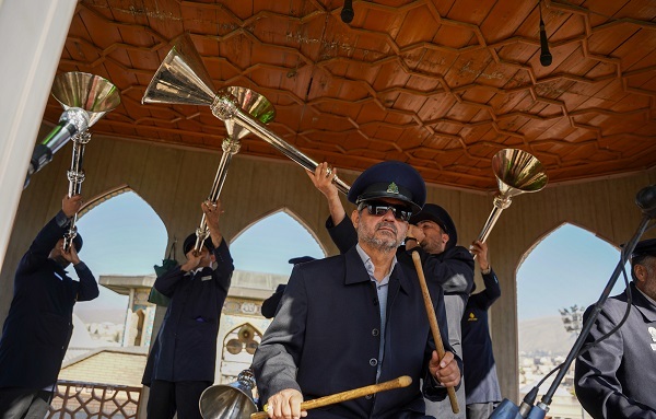 گزارش تصویری-نماز عید بندگی در سومین حرم اهل بیت (ع) اقامه شد گزارش تصویری-نماز عید بندگی در سومین حرم اهل بیت (ع) اقامه شد
