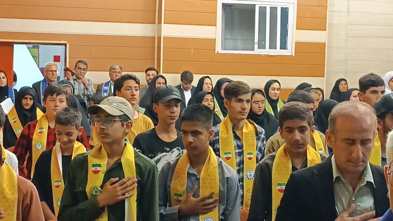 تجلیل از ۷۰ پیشتاز دانش آموزی در کهگیلویه و بویراحمد/ مرادی: فعالیتهای سازمان دانش آموزی نیازمند فضای اردوگاهی است + فیلم