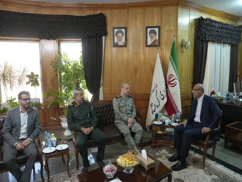 کرمانشاه نیازمند نگاه ملی در تکمیل موزه و یادمانهای دفاع مقدس است/ ادا نشدن حق کرمانشاه در روایت تاریخ جنگ کرمانشاه نیازمند نگاه ملی در تکمیل موزه و یادمانهای دفاع مقدس است/ ادا نشدن حق کرمانشاه در روایت تاریخ جنگ