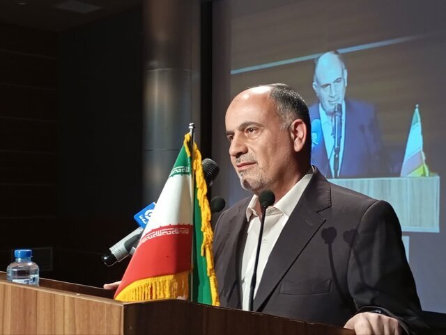 حافظ اعجوبه و نادرهای که حکمت خسروانی را با شریعت، گره زده است // در حال ویرایش حافظ اعجوبه و نادرهای که حکمت خسروانی را با شریعت، گره زده است // در حال ویرایش