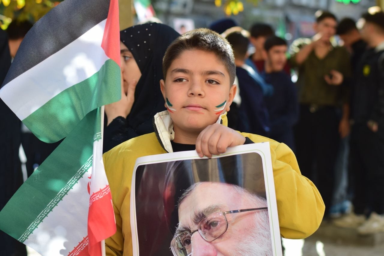 کرمانشاه غرق در شور انقلابی در روز استکبارستیزی + فیلم کرمانشاه غرق در شور انقلابی در روز استکبارستیزی + فیلم