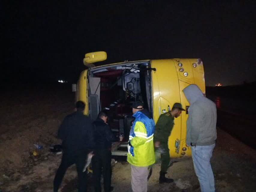 واژگونی اتوبوس در کرمانشاه با ۳ مصدوم واژگونی اتوبوس در کرمانشاه با ۳ مصدوم