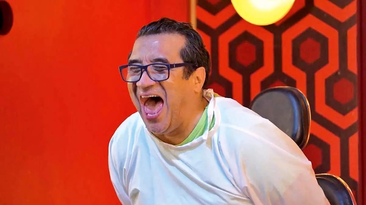 سکوت عجیب متولیان فرهنگی برابر ادبیات هنجارشکن خداداد! سکوت عجیب متولیان فرهنگی برابر ادبیات هنجارشکن خداداد!