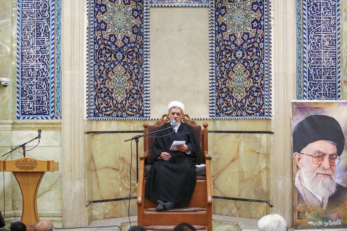 آیت‌الله گلپایگانی همواره مدافع نظام اسلامی و ولایت فقیه بود