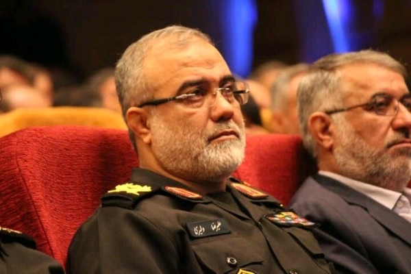 فرمانده انتظامی یزد معرفی شد/ تأکید فراجا بر تغییر راهبرد پلیس در برابر تهدیدهای نوین+ تصاویر فرمانده انتظامی یزد معرفی شد/ تأکید فراجا بر تغییر راهبرد پلیس در برابر تهدیدهای نوین+ تصاویر