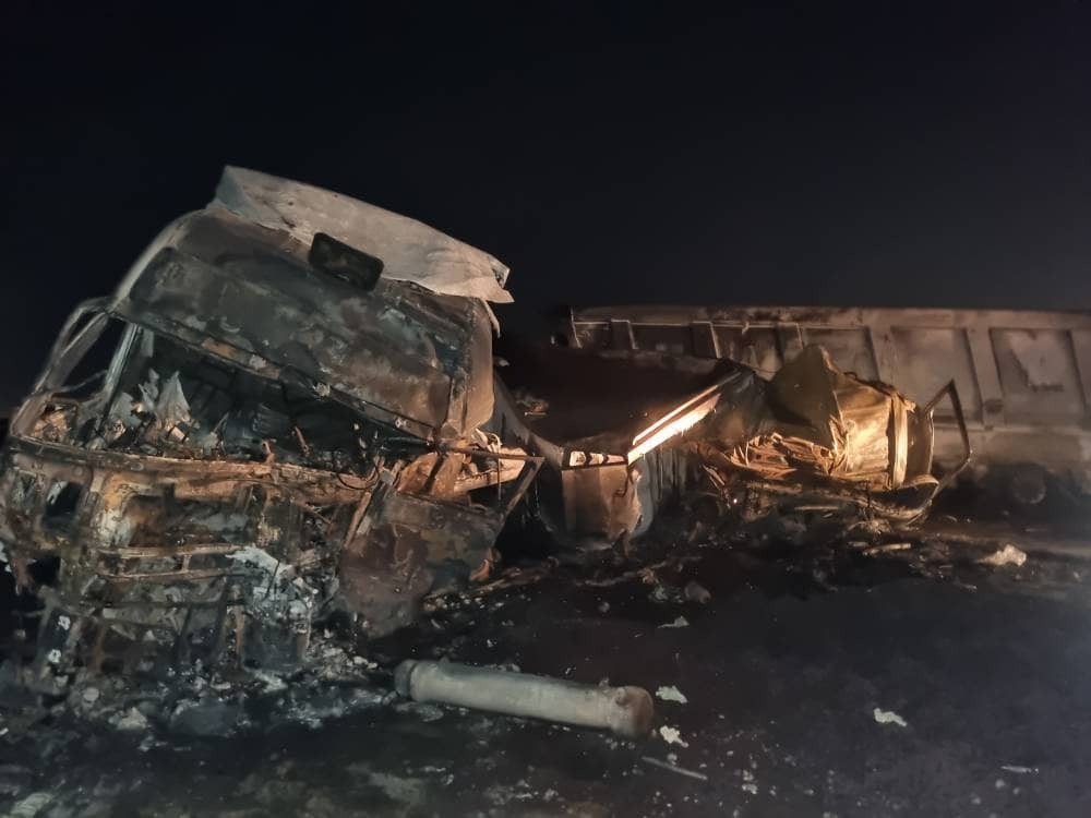 تصادف مرگبار در محور کرمان ـ اختیارآباد؛ ۵ نفر جان باختند تصادف مرگبار در محور کرمان ـ اختیارآباد؛ ۵ نفر جان باختند