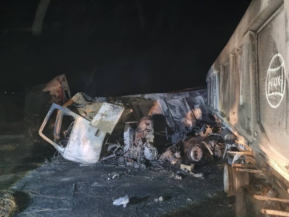 تصادف مرگبار در محور کرمان ـ اختیارآباد؛ ۵ نفر جان باختند تصادف مرگبار در محور کرمان ـ اختیارآباد؛ ۵ نفر جان باختند