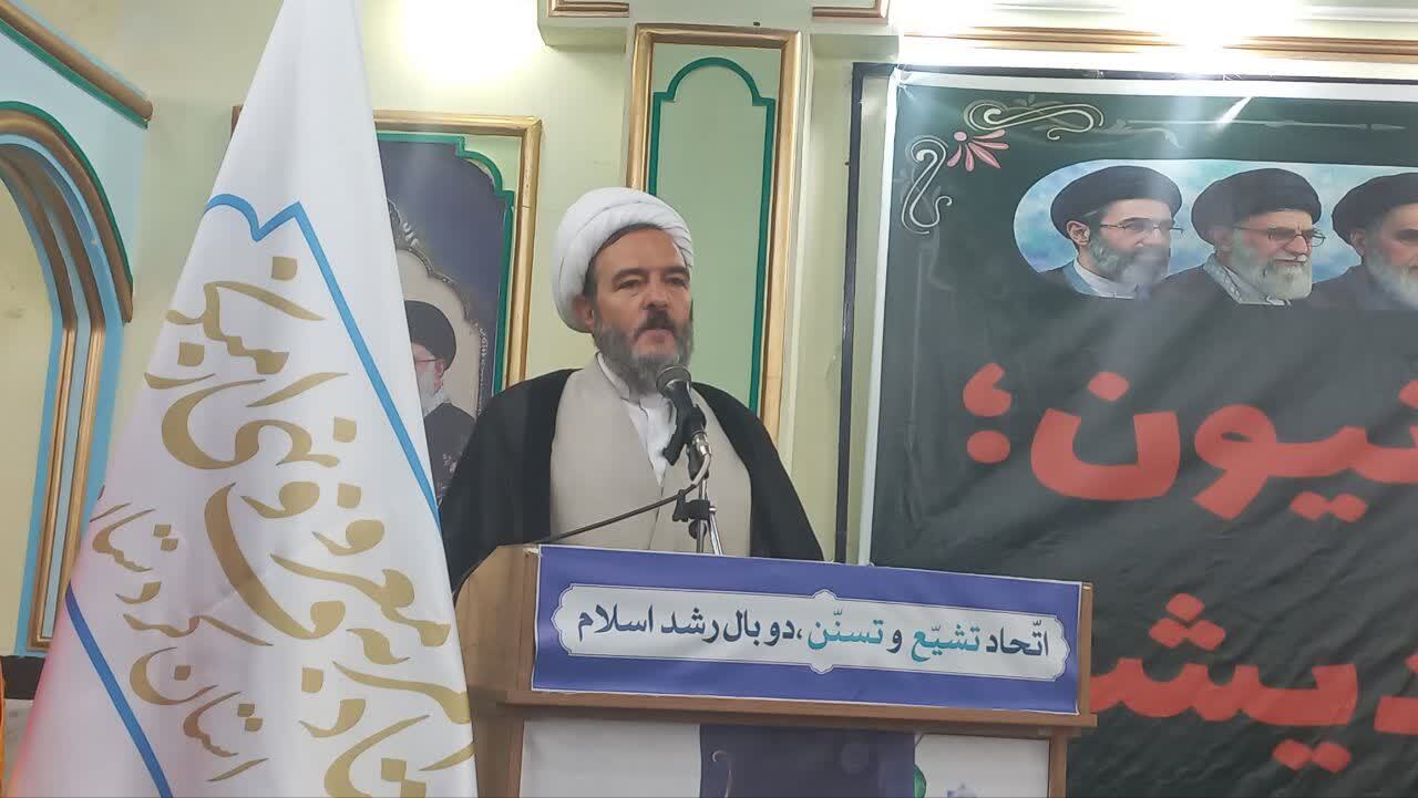 وحدت، یکی از مهم‌ترین معروف‌های جامعه اسلامی است
